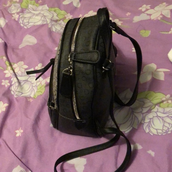 Mini guess back bag - Picture 2 of 4